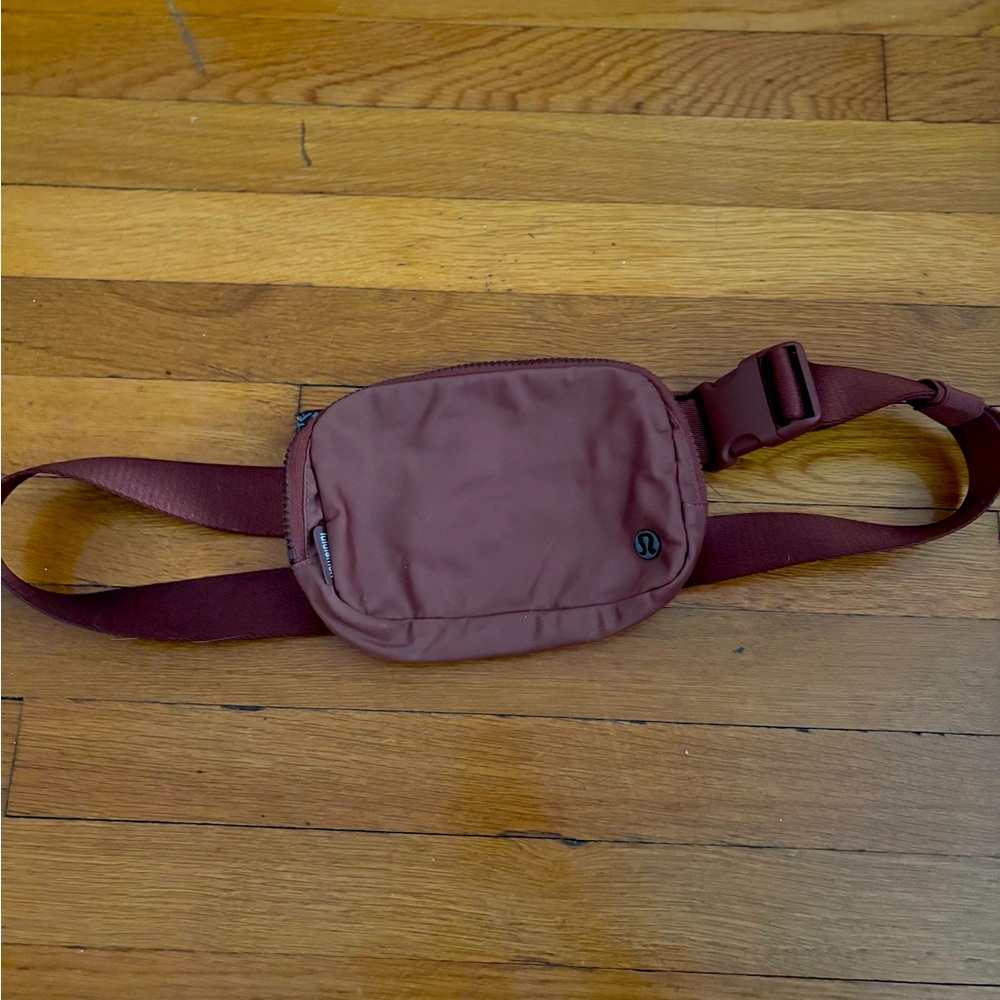 Lululemon Belt Bag in Spice Chai